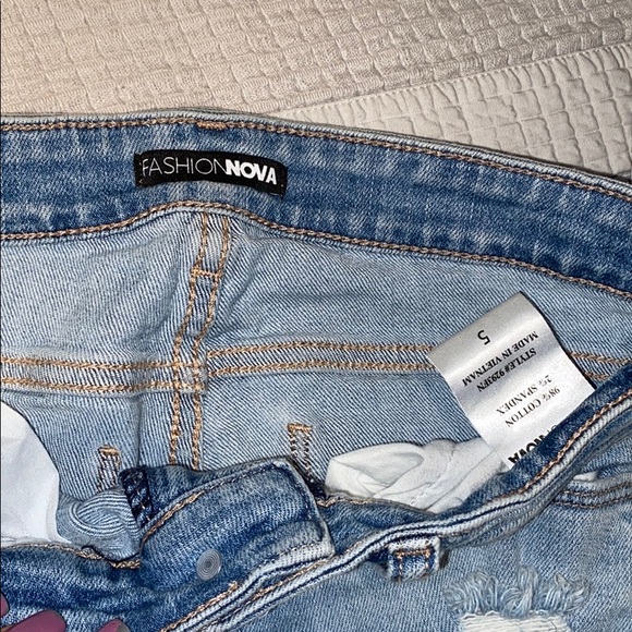 Jeans - Picture 3 of 3